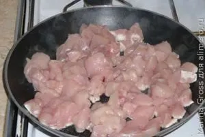 Молочна підлива з куркою