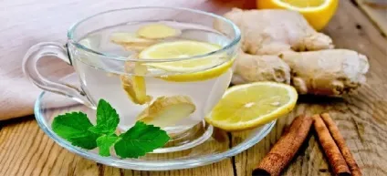 Напій з м'ятою і лимоном (лимоном) Напій з м'ятою і лимоном