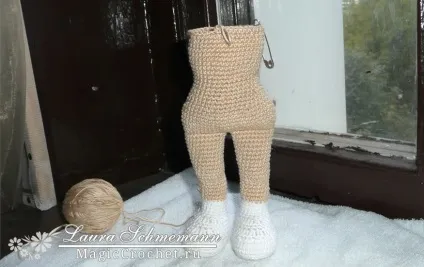 Ноги у в'язаній ляльки гачком, ляльки від lorasdolls (лялька гачком) Ноги у в'язаній ляльки гачком, ляльки від lorasdolls