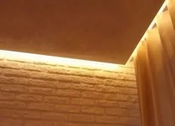 Ширяють натяжні стелі