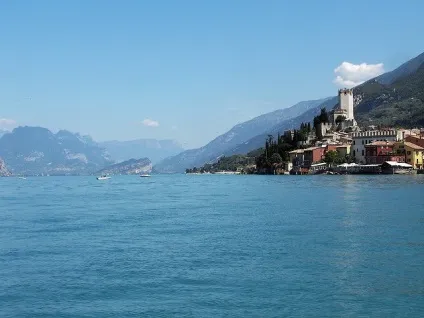 Озеро гарда - як дістатися, пам'ятки, де купатися (станції Peschiera Garda) Озеро гарда - як дістатися, пам'ятки, де купатися