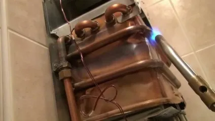 Як запаяти теплообмінник газової колонки своїми руками за допомогою паяльника, зсередини, холодної (газової) Як запаяти теплообмінник газової колонки своїми руками за допомогою паяльника, зсередини, холодної