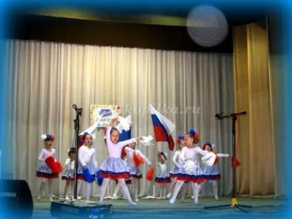 Святкові костюми для дитячого саду своїми руками (своїми) Святкові костюми для дитячого саду своїми руками