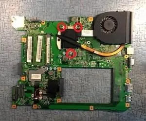 Розбираємо lenovo ideapad b560, чистимо від пилу і міняємо термопасту