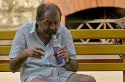 П'яниця і алкоголік в чому різниця і відмінність (відміну) П'яниця і алкоголік в чому різниця і відміну