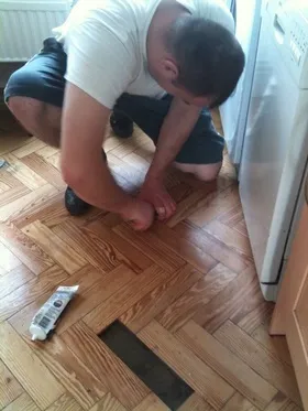 Ремонт паркету своїми руками покрокова інструкція (руками) Ремонт паркету своїми руками покрокова інструкція