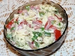 Салат - капустяний - з помідорами і сиром 1 (намити) Салат - капустяний - з помідорами і сиром 1