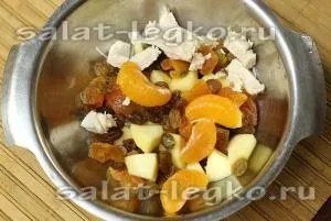 Салат з куркою і фруктами (фруктами) Салат з куркою і фруктами