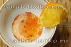 Салат з куркою і фруктами (апельсин) Салат з куркою і фруктами