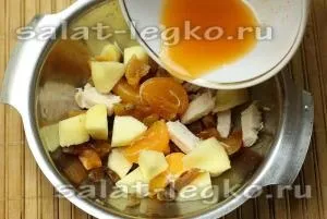 Салат з куркою і фруктами (салат) Салат з куркою і фруктами