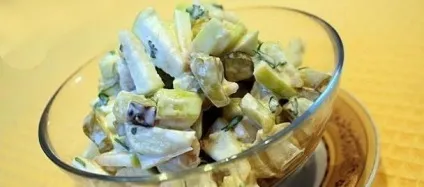 Салат з кукурудзою і сухариками рецепт (курка) Салат з кукурудзою і сухариками рецепт