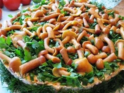 Салат з кукурудзою і сухариками рецепт (смачні страви) Салат з кукурудзою і сухариками рецепт