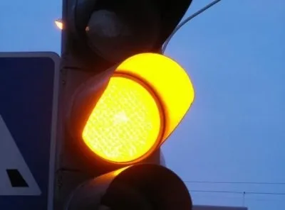 Штраф за проїзд на червоний (жовтий) світло світлофора який штраф і відповідальність, фіксує чи (штраф за проїзд на червоне світло на камеру) Штраф за проїзд на червоний (жовтий) світло світлофора який штраф і відповідальність, фіксує чи
