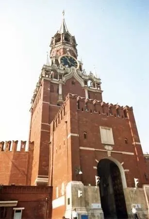 Спаська вежа московського кремля ось що точно варто подивитися (Спаська вежа Московського) Спаська вежа московського кремля ось що точно варто подивитися