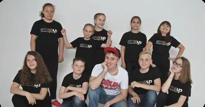 Танцювальна школа «крок вперед» в Луганську () Танцювальна школа «крок вперед» в Луганську