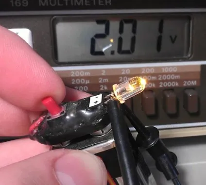 Світлодіодна свічка на attiny
