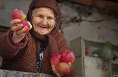 Вчені назвали причину появи запаху від літніх людей (причину) Вчені назвали причину появи запаху від літніх людей
