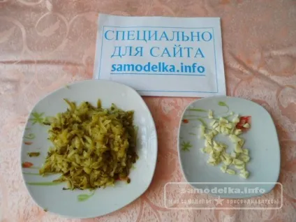 Тушкована курочка з солоними огірочками рецепт з фото (рецепт тушкованою курки з фото) Тушкована курочка з солоними огірочками рецепт з фото