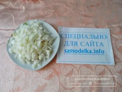Тушкована курочка з солоними огірочками рецепт з фото (тушкована курка з овочами) Тушкована курочка з солоними огірочками рецепт з фото