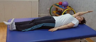 Вправи при болях у попереку (прямо перед собою) Вправи при болях у попереку