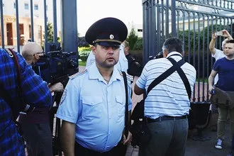 Ветеран конвойної служби розповів про нестиковки в офіційній версії стрільби в Мособлсуде (служби) Ветеран конвойної служби розповів про нестиковки в офіційній версії стрільби в Мособлсуде