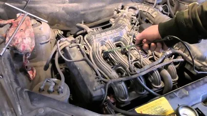 Вібрація двигуна на холостих обертах причини, методи усунення
