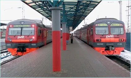 У МЕГУ на електричці