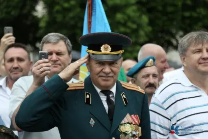 У столиці криму відкрили пам'ятник на честь 50-річчя сімферопольського ввпсу (пам'ятник) У столиці криму відкрили пам'ятник на честь 50-річчя сімферопольського ввпсу