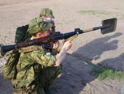 Гумор в камуфляжі або як відпочивають військові