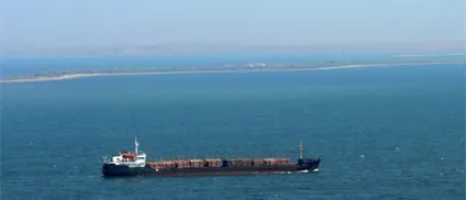 Керченську протоку з'єднує два моря - чорне і азовське, і дві держави - Україна та Україна, (з'єднує) Керченську протоку з'єднує два моря - чорне і азовське, і дві держави - Україна та Україна,