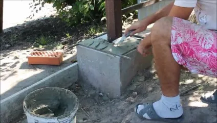 Цегляні стовпи своїми руками, або як зробити стовпи з цегли без сторонньої допомоги, як це (руками) Цегляні стовпи своїми руками, або як зробити стовпи з цегли без сторонньої допомоги, як це
