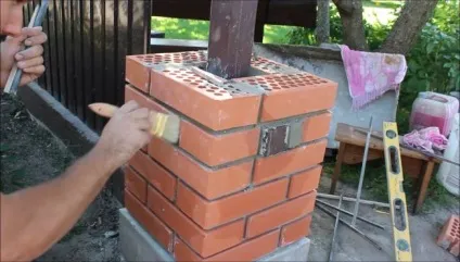 Цегляні стовпи своїми руками, або як зробити стовпи з цегли без сторонньої допомоги, як це (цегляні) Цегляні стовпи своїми руками, або як зробити стовпи з цегли без сторонньої допомоги, як це