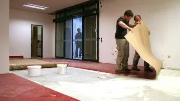 Клей для лінолеуму на дерев'яну підлогу назви і ціни (розповідається даній статті) Клей для лінолеуму на дерев'яну підлогу назви і ціни