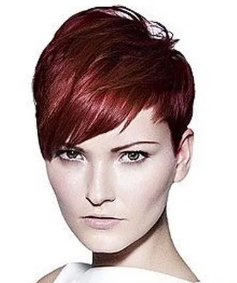 Короткі асиметричні стрижки з фото і косі короткі стрижки з асиметричною чубчиком (фото) Короткі асиметричні стрижки з фото і косі короткі стрижки з асиметричною чубчиком