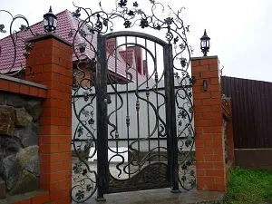 Ковані хвіртки на дачі фото, креслення, монтаж (ковані хвіртки фото) Ковані хвіртки на дачі фото, креслення, монтаж