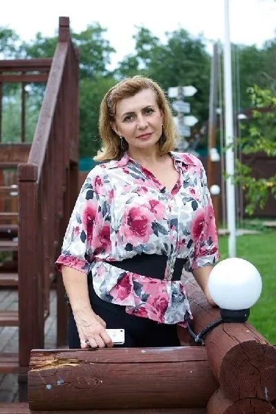 Хто така ирина александровна Агібалова скільки років, ніж знаменита