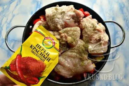 Курка, тушкована з баклажанами і помідорами - рецепт з фото (помідорами) Курка, тушкована з баклажанами і помідорами - рецепт з фото
