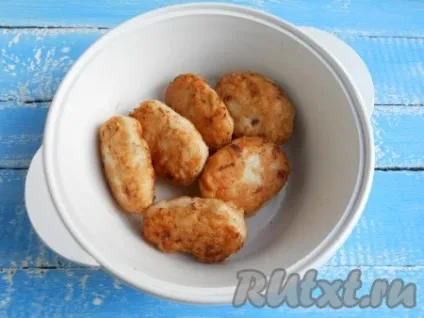 Курячі котлети з підливою - рецепт з фото