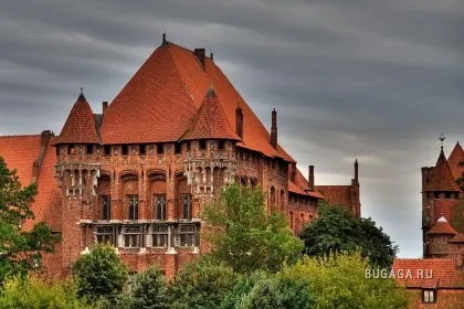 10 найблільш захоплюючих замків і палаців (час) 10 найблільш захоплюючих замків і палаців