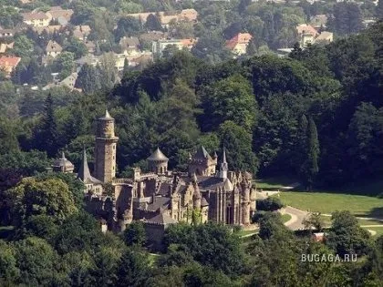 10 найблільш захоплюючих замків і палаців (побудований) 10 найблільш захоплюючих замків і палаців