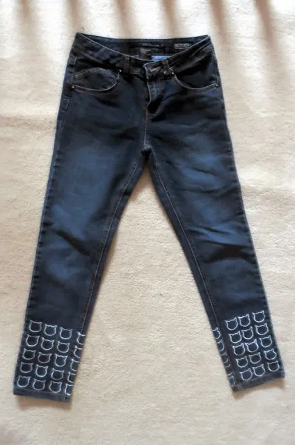 12 Простих ідей, як перетворити ваші старі джинси в модний тренд (мода) 12 Простих ідей, як перетворити ваші старі джинси в модний тренд