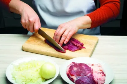 Бефстроганов як правильно приготувати м'ясо по-строгановски, про кухню, кухня, аргументи і факти (сіль перець смаком) Бефстроганов як правильно приготувати м'ясо по-строгановски, про кухню, кухня, аргументи і факти