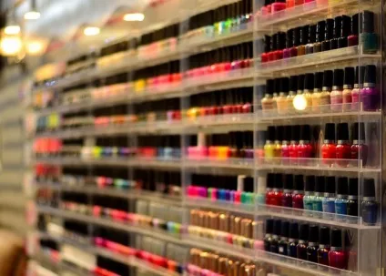 Бережіть нігті 5 помилок, які швидко знищать навіть стійкий манікюр гель-лаком (нігті) Бережіть нігті 5 помилок, які швидко знищать навіть стійкий манікюр гель-лаком