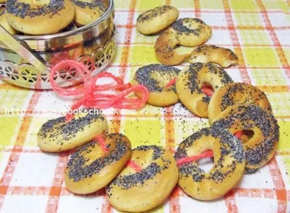 Бублики рецепт приготування, простий, для початківців, легкі рецепти (розмішуємо масу віночком) Бублики рецепт приготування, простий, для початківців, легкі рецепти