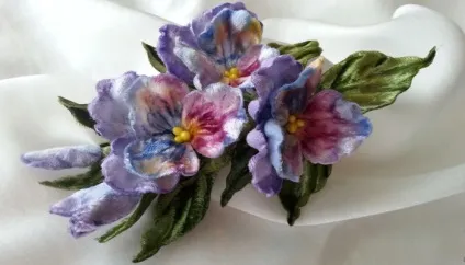 Бутоньєрки своїми руками з живих квітів, глини і тканини