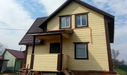 Чим пофарбувати будинок з бруса всередині і зовні огляд захисних засобів і фарби (бруса) Чим пофарбувати будинок з бруса всередині і зовні огляд захисних засобів і фарби