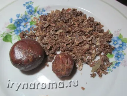 Цінний продукт бджільництва прополіс або бджолиний клей, аромати і квіти для здоров'я-краси (продукт бджільництва прополіс) Цінний продукт бджільництва прополіс або бджолиний клей, аромати і квіти для здоров'я-краси
