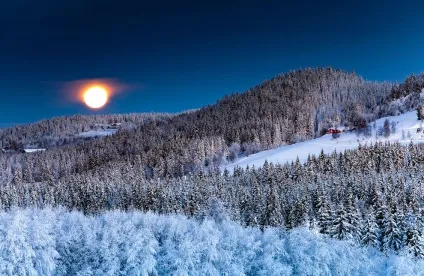 Інша сторона місяця, фото новини (Фото Luis Argerich) Інша сторона місяця, фото новини