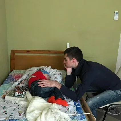 Електроенцефалографія головного мозку (ЕЕГ) методика обстеження (електроенцефалограма) Електроенцефалографія головного мозку (ЕЕГ) методика обстеження