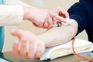 Флебіт вени на руці лікування, поверхневий і постін'єкційних, причини (поверхневий) Флебіт вени на руці лікування, поверхневий і постін'єкційних, причини